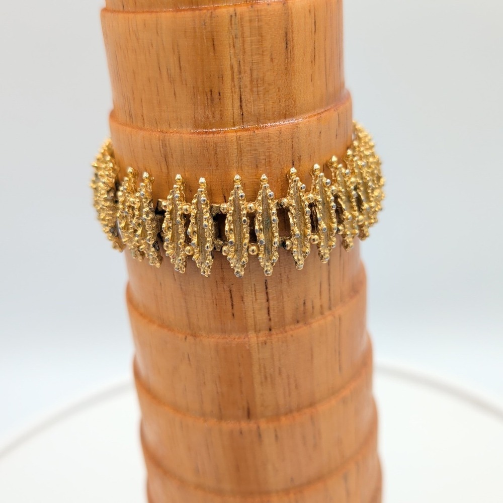 Vintage Avon Brutalist Gold Tone Textured Nugget Link Bracelet - Picture 2 of 16